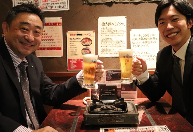 「第6回・年齢差36歳！～凸凹コンビが巡る首都圏酒場応援記～」まさに規格外のおいしさ！「神泡。超達人店」の「ザ・プレミアム・モルツ」が愉しめる「テッチャン鍋 金太郎 渋谷店」（東京・道玄坂）