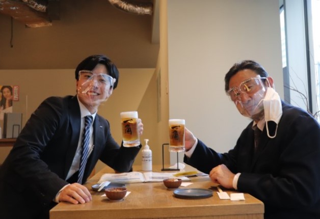 「第15回・年齢差36歳！～凸凹コンビが巡る首都圏酒場応援記～」名物の「唐揚げ」を「ザ・プレミアム・モルツ」と堪能しよう♪「一角」（東京・有楽町）