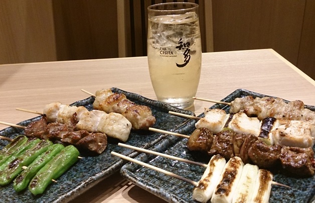 【「知多 風香るハイボール」が飲めるお店】JR名古屋駅「名古屋うまいもん通り」にオープン！親子丼とやきとりのお店「てつえもん」